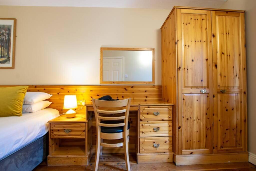 310 - The Carrowbeg At The Harbour Mills By Shortstays Westport Exteriör bild