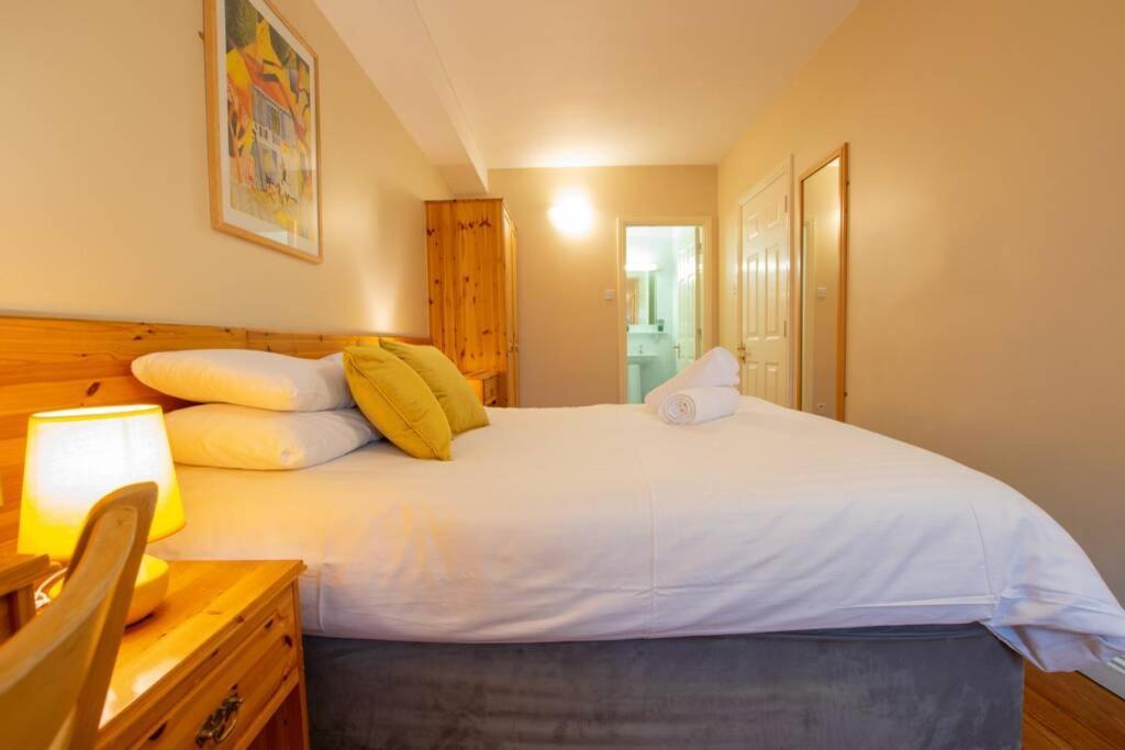 310 - The Carrowbeg At The Harbour Mills By Shortstays Westport Exteriör bild