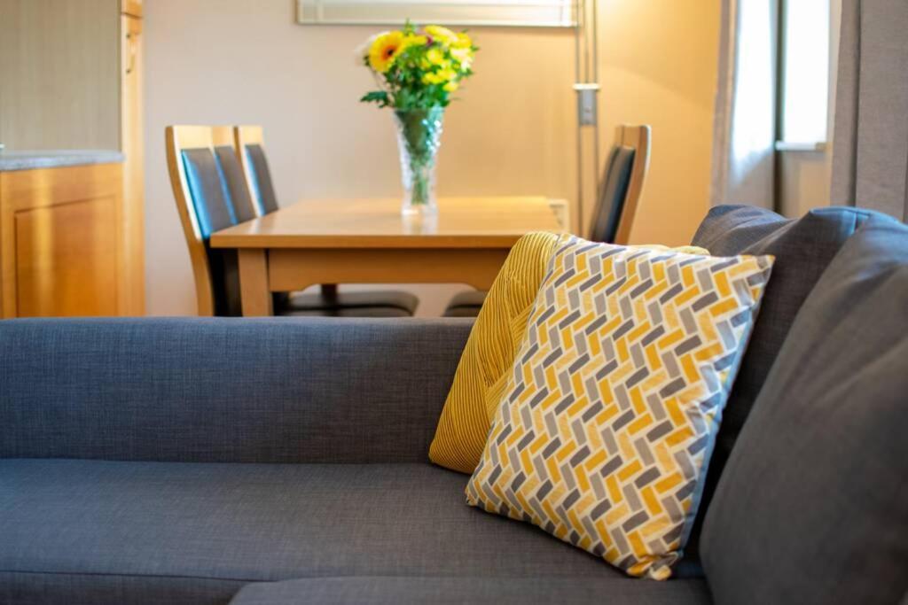 310 - The Carrowbeg At The Harbour Mills By Shortstays Westport Exteriör bild