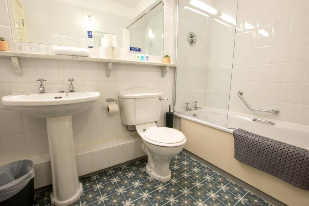 310 - The Carrowbeg At The Harbour Mills By Shortstays Westport Exteriör bild