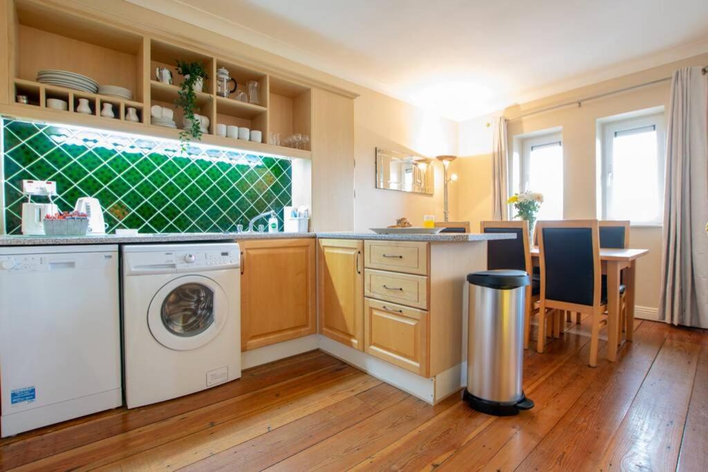 310 - The Carrowbeg At The Harbour Mills By Shortstays Westport Exteriör bild