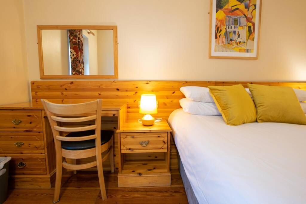 310 - The Carrowbeg At The Harbour Mills By Shortstays Westport Exteriör bild