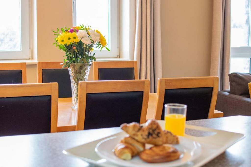 310 - The Carrowbeg At The Harbour Mills By Shortstays Westport Exteriör bild