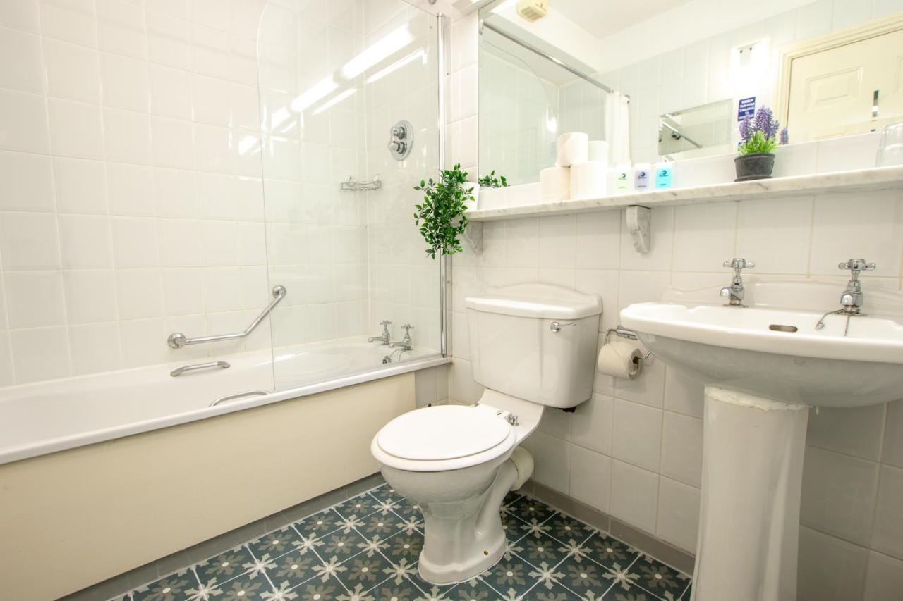 310 - The Carrowbeg At The Harbour Mills By Shortstays Westport Exteriör bild